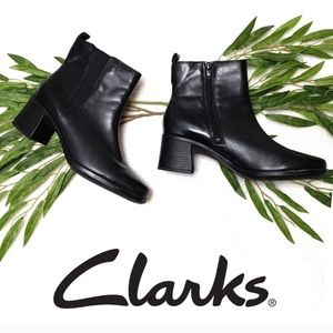 Black Clark’s block heel leather boots 9m